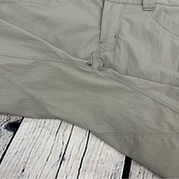 Arc’teryx Parapet Long Women’s Hiking Shorts Taupe Sz 2