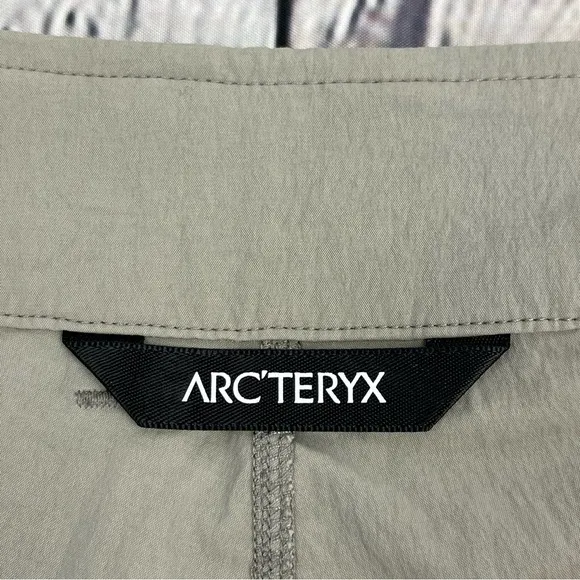 Arc’teryx Parapet Long Women’s Hiking Shorts Taupe Sz 2