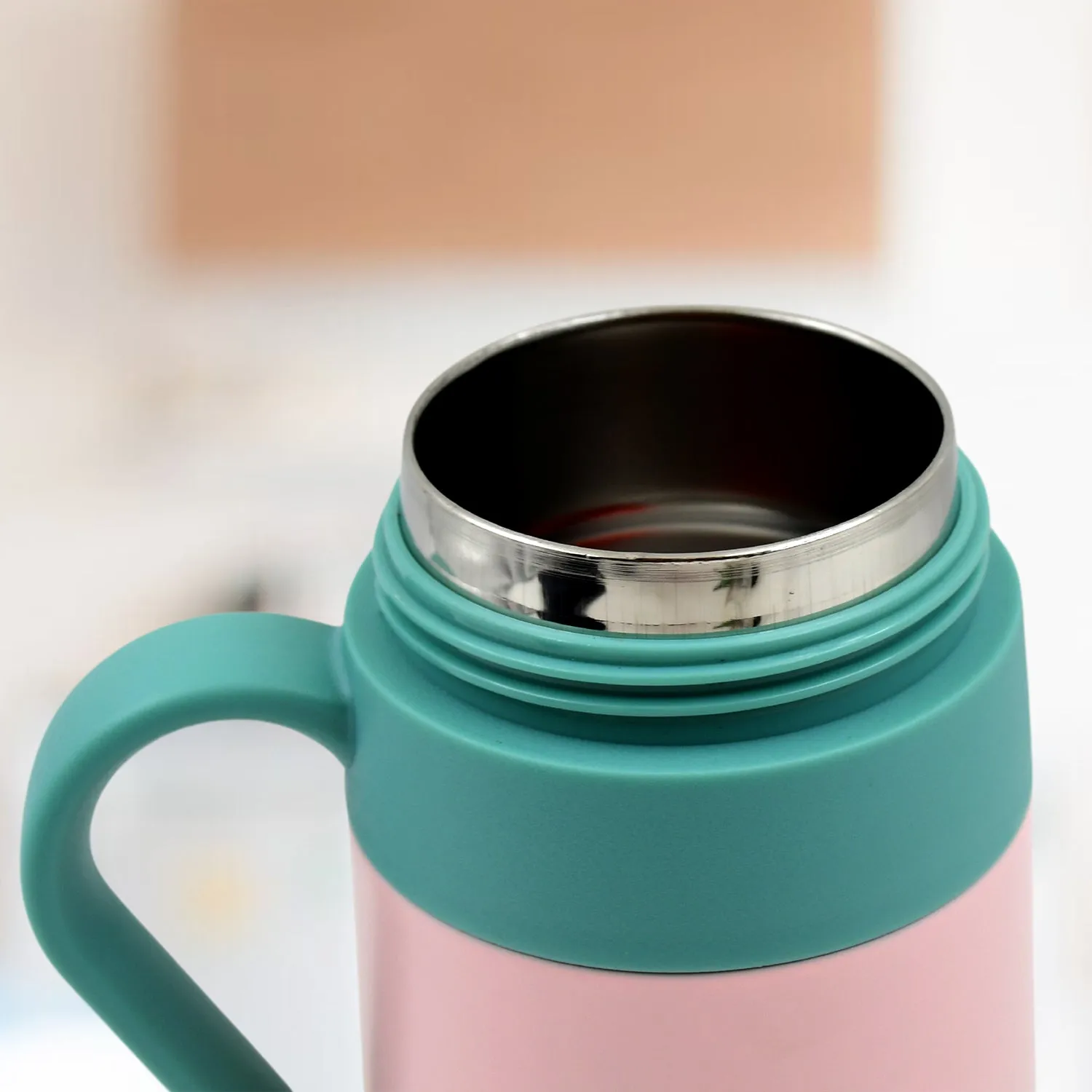 CuteSip: Smart LED Vacuum Bottle (600ml) – Cute Bear Design, Temperature Display & Gift-Ready Packaging