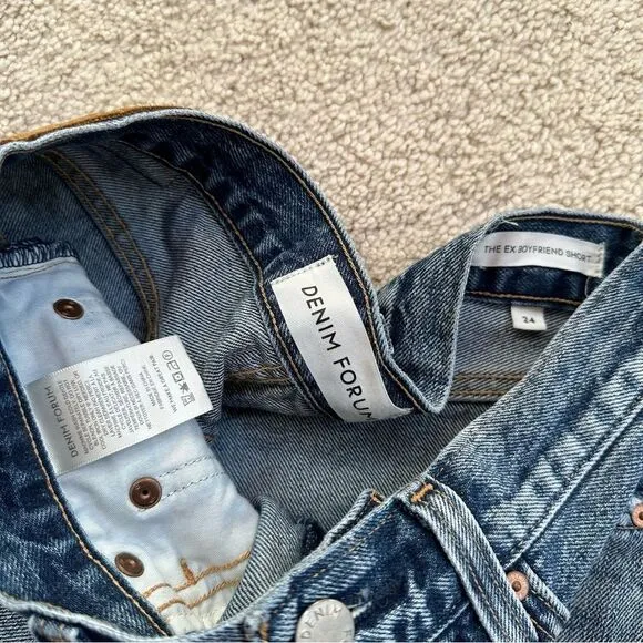 Denim Forum Aritzia the ex boyfriend denim short medium wash