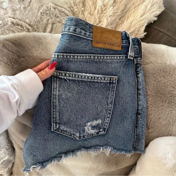 Denim Forum Aritzia the ex boyfriend denim short medium wash