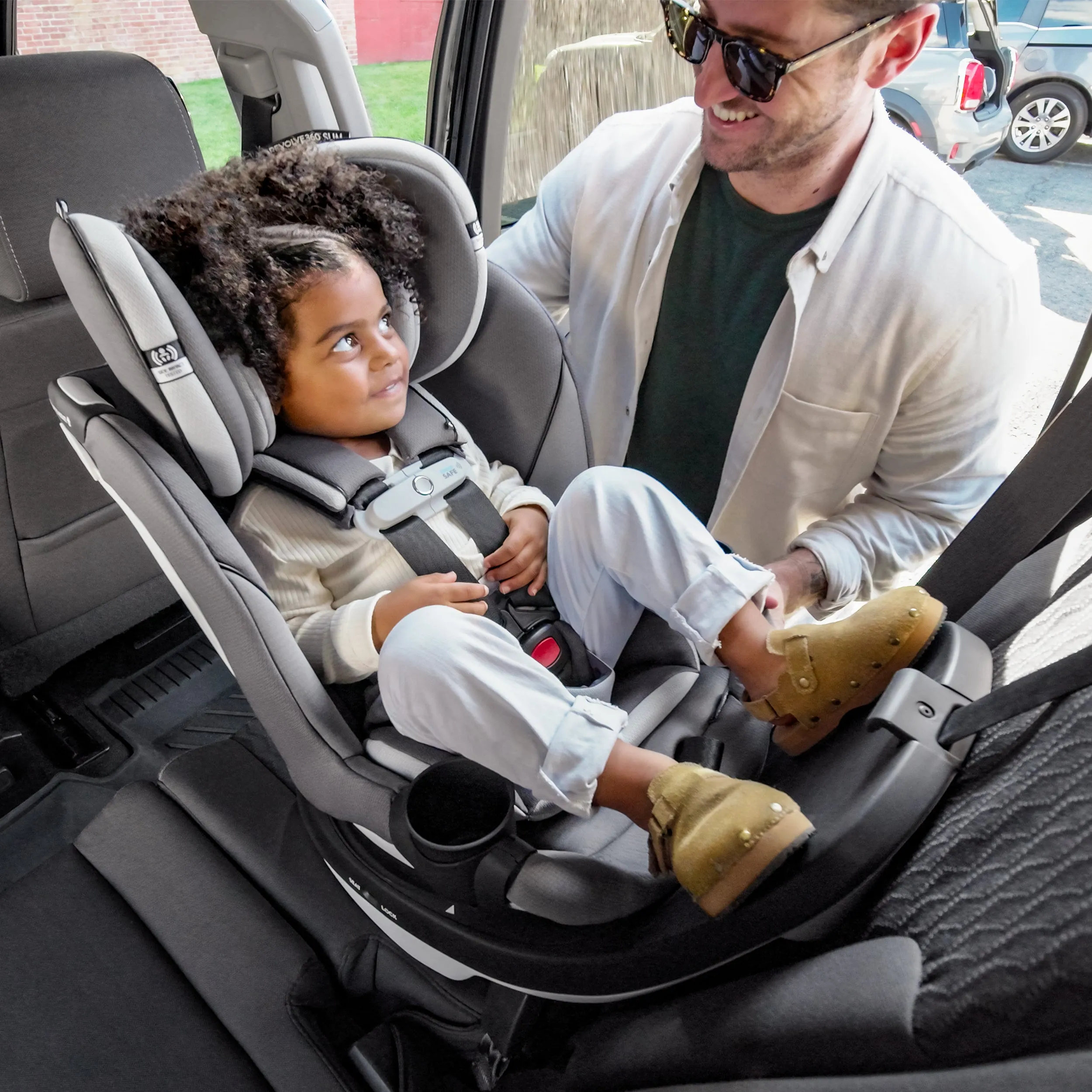 Evenflo Gold Revolve360 Rotational Convertible Car Seat