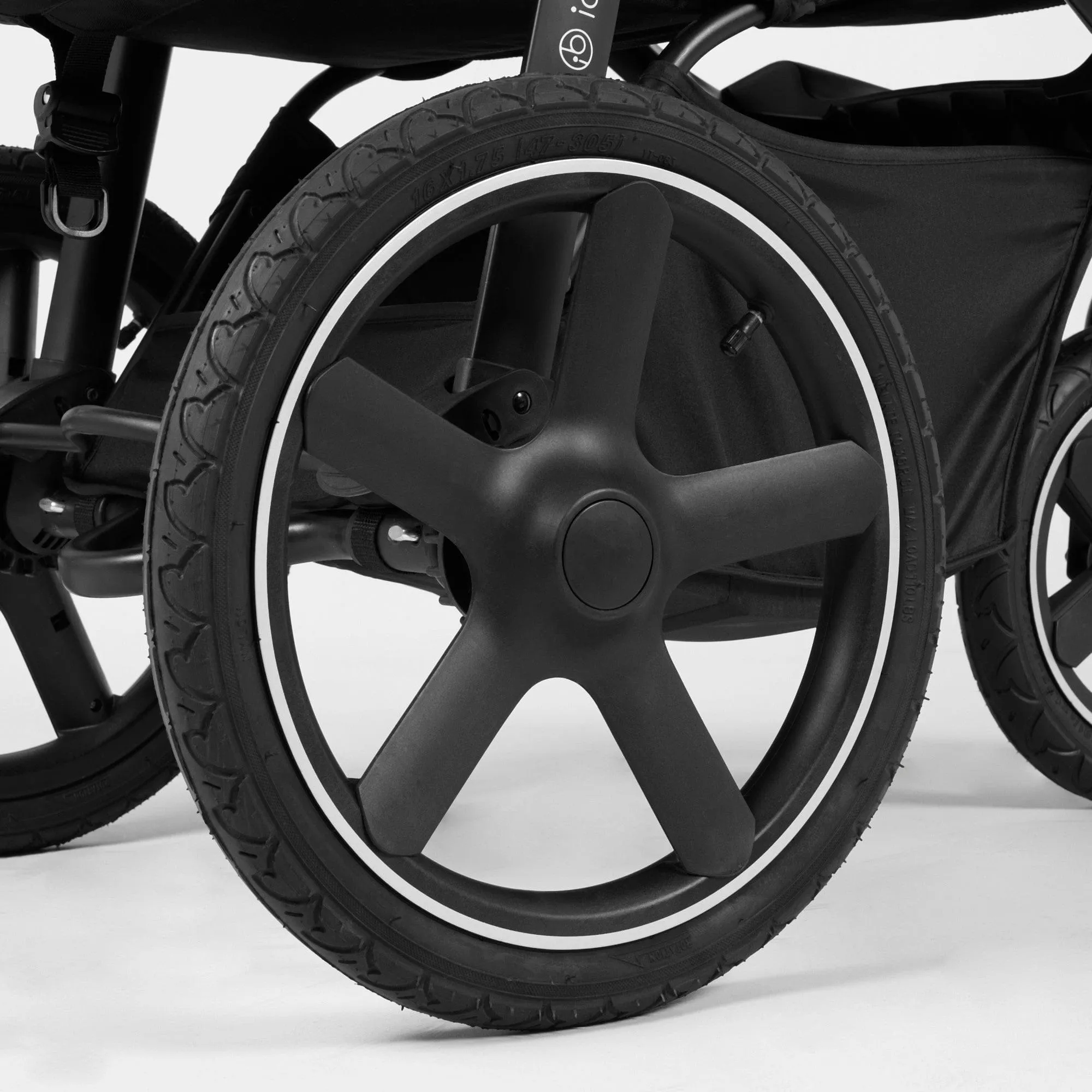 Ickle Bubba Venus Max Jogger Stroller in Black/Space Grey