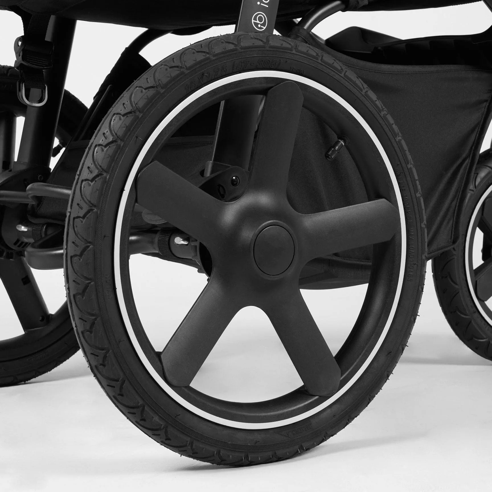 Ickle Bubba Venus Max Jogger Stroller in Black/Space Grey