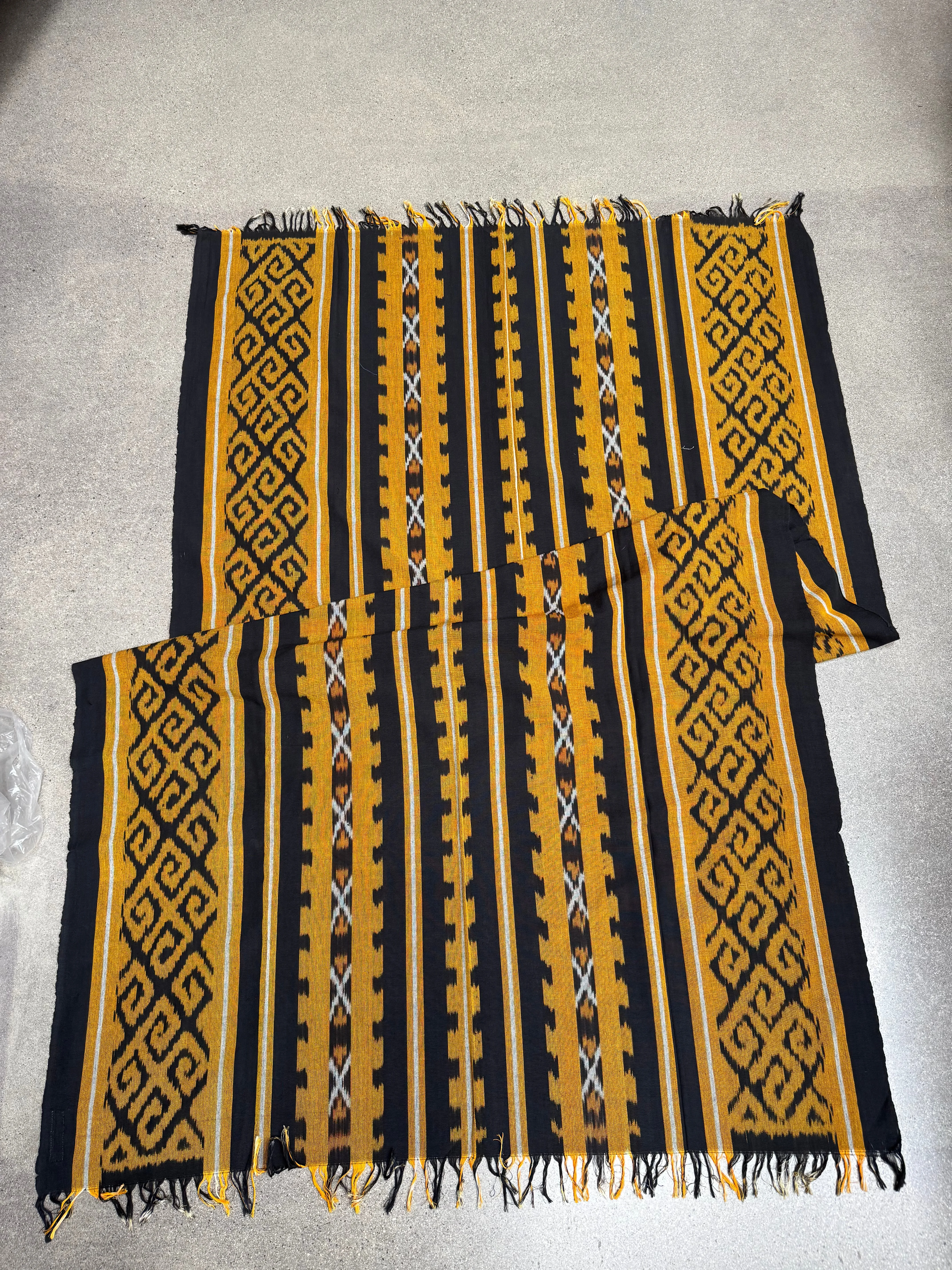 IKAT BLANKET - YELLOW/BLACK