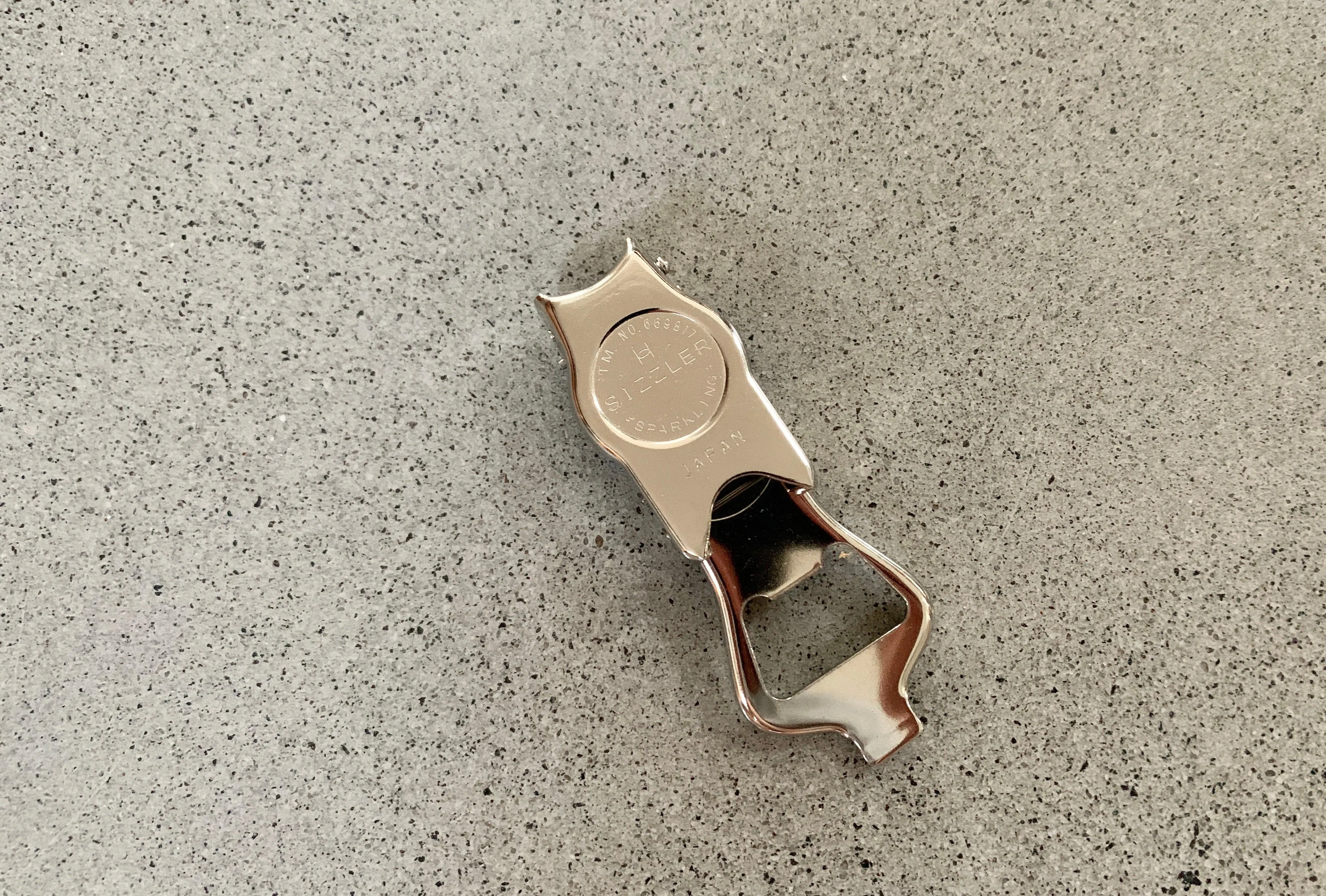 Kobo Aizawa Sizzler (bottle opener & cap)