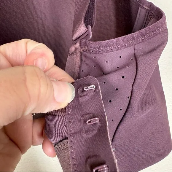 Lululemon Run Times Sports Bra Purple High Impact Support Vented Size 36DD
