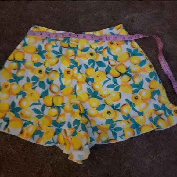 NEW ASOS• Wednesday's Girl Lemon Print Ruffled Bloomer Shorts