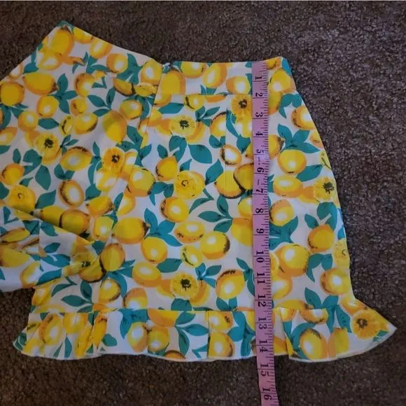 NEW ASOS• Wednesday's Girl Lemon Print Ruffled Bloomer Shorts