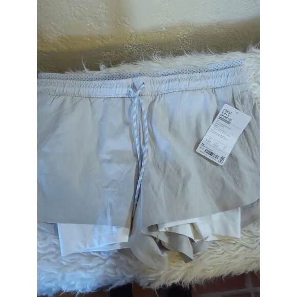 NWT Size 10 Athleta TREKKIE CREST 2 IN 1 SHORTIE