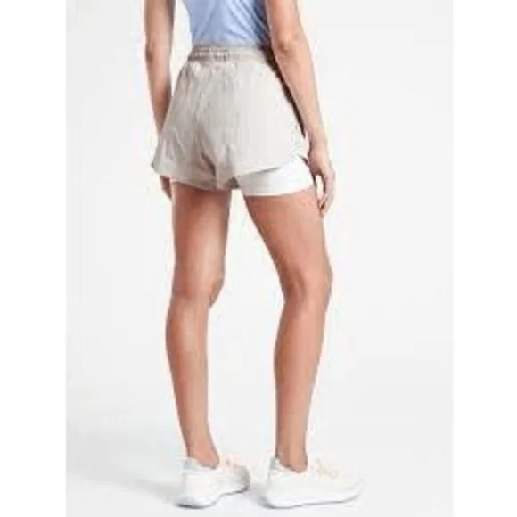 NWT Size 10 Athleta TREKKIE CREST 2 IN 1 SHORTIE