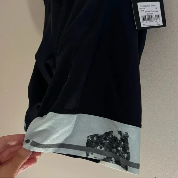 NWT 🩵 SUGOI Women's Evolution Cycling Shorts in color Mineral size Medium 🩵