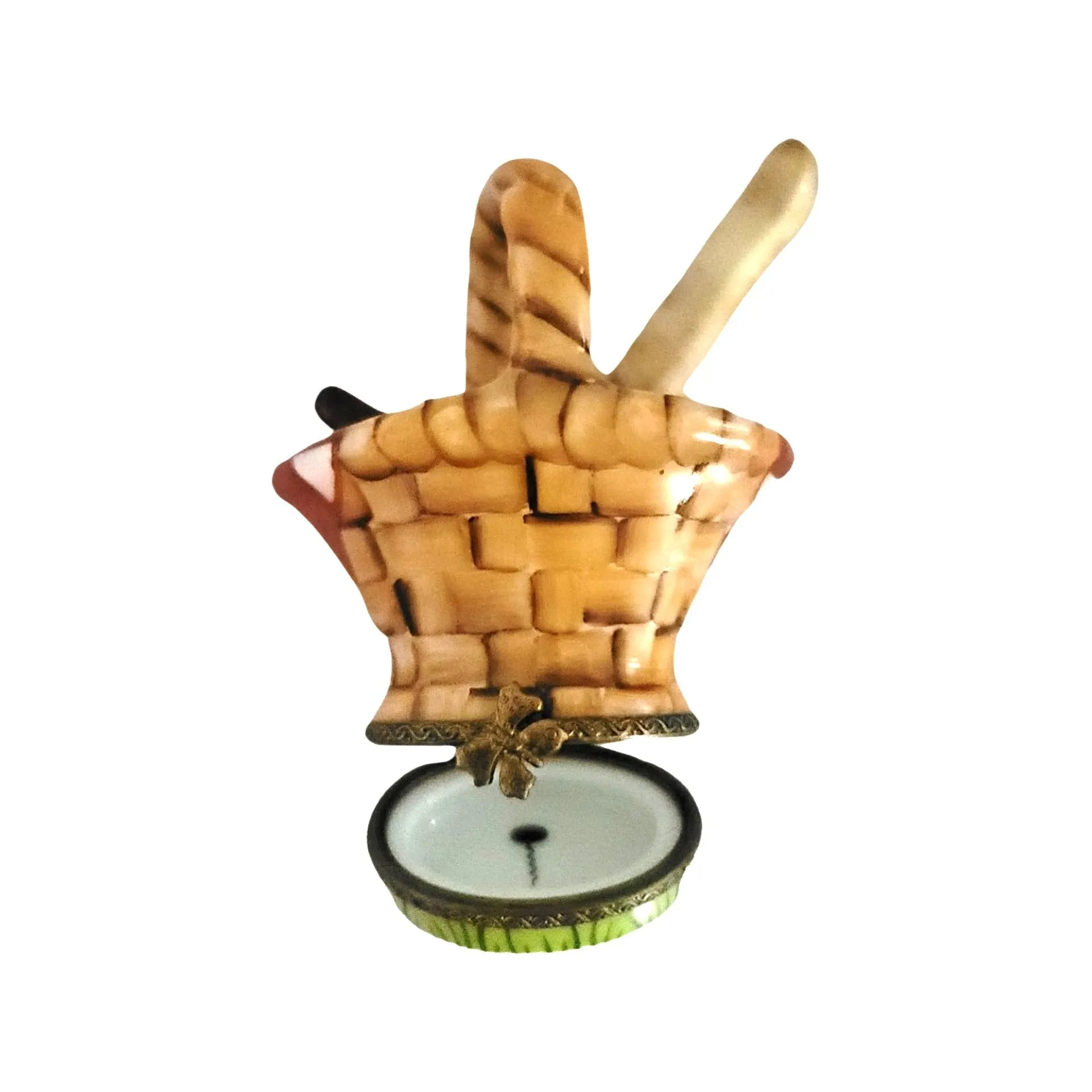 Picnic Basket w Wine and Bread