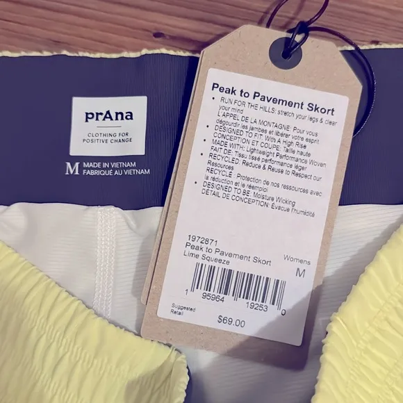 prAna peak to pavement skort lime squeeze medium