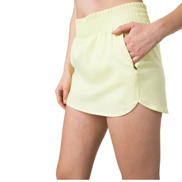 prAna peak to pavement skort lime squeeze medium