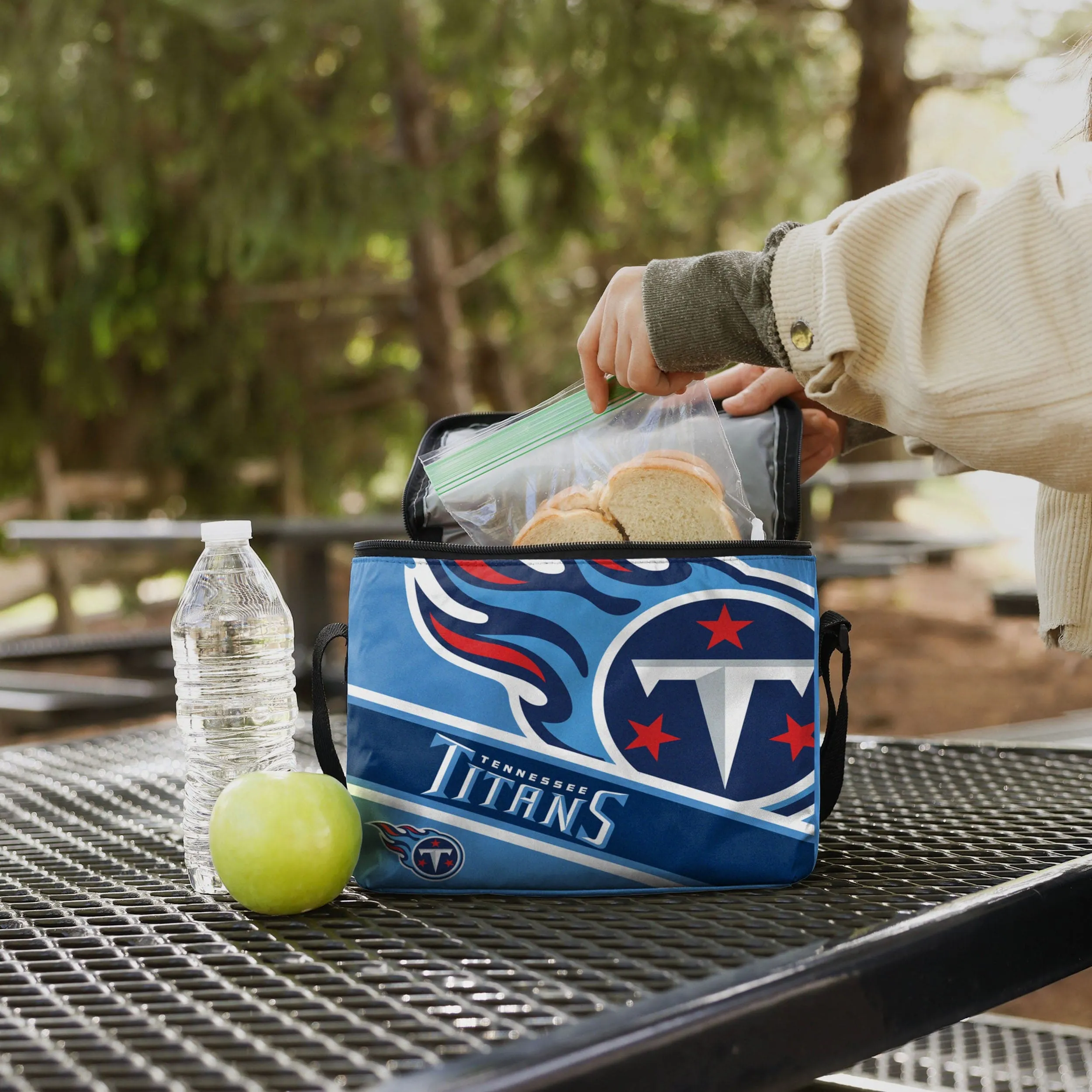 Tennessee Titans Big Logo Stripe 6 Pack Cooler