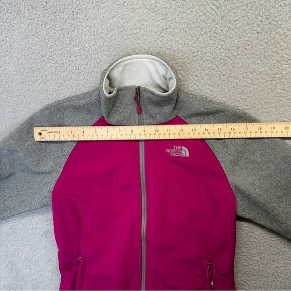 The North Face Windbreaker Jacket Womens Small Pink Grey Soft Shell Windwall
